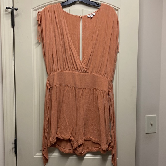 GeeGee romper - Picture 1 of 3